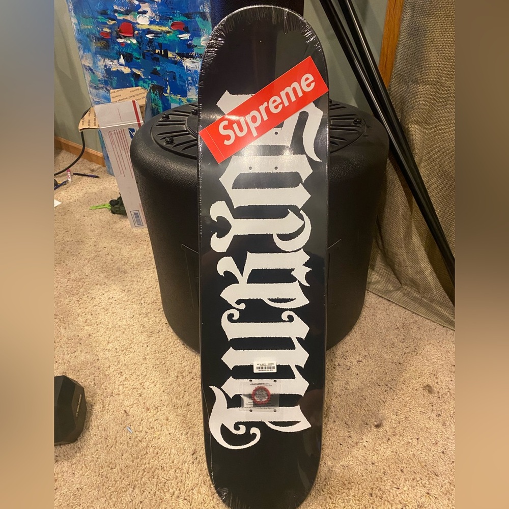 Supreme Ambigram Deck “Black” BRAND NEW IN ORIGINAL PACKAGING - Picture 5 of 6
